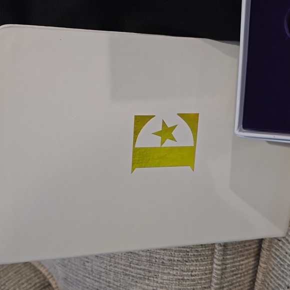 Elton John Swag Bag - Picture 3 of 12